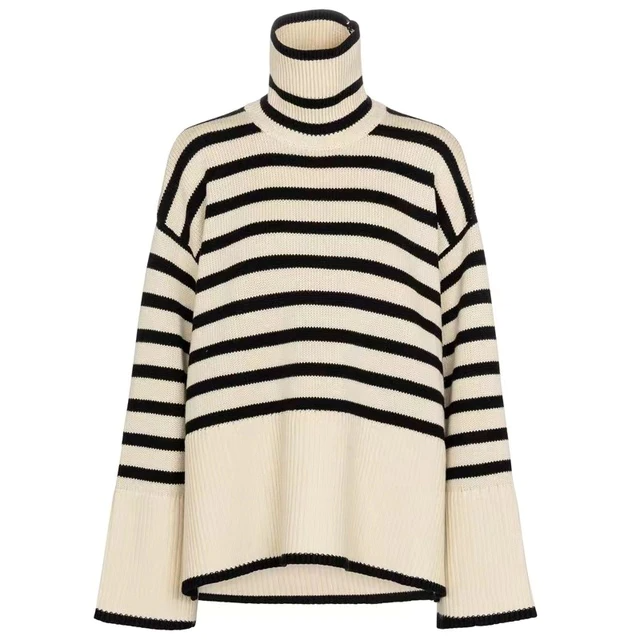 Well Tailored Sweater with a Graceful Silhouette