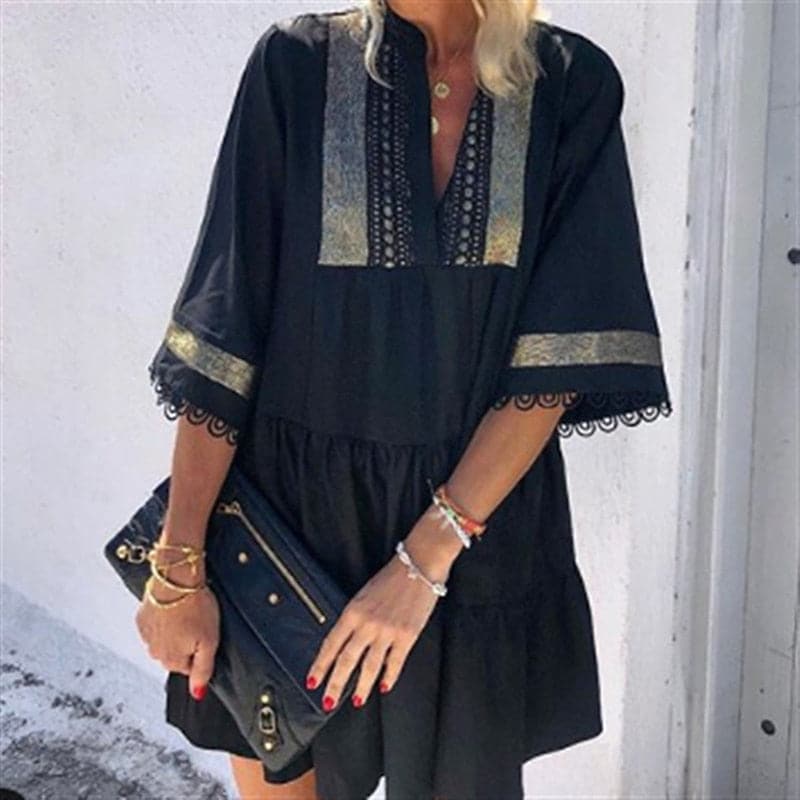 Effortlessly Elegant Dress with a Timeless Design