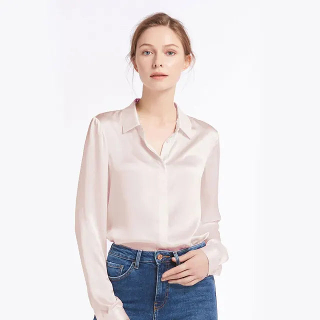 Polished Blouse with an Effortless Classic Look