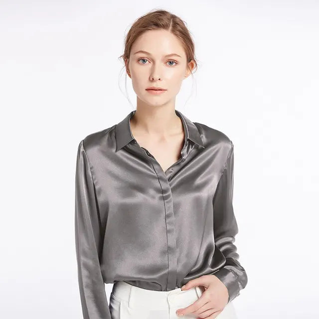 Polished Blouse with an Effortless Classic Look