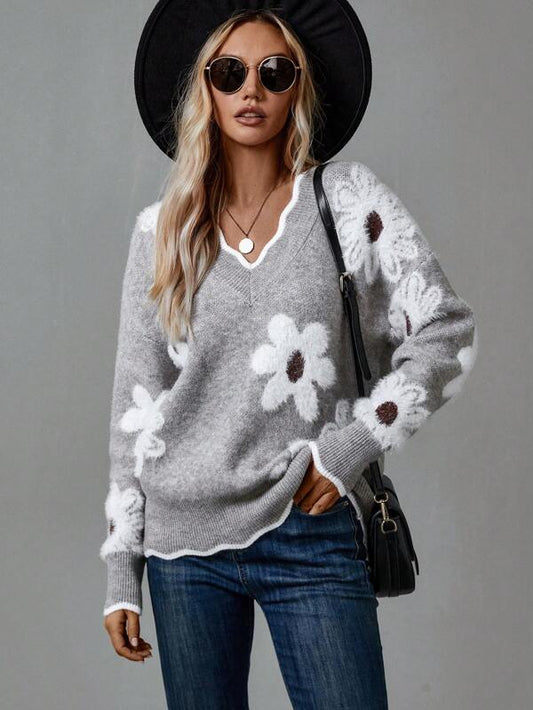 Effortlessly Elegant Sweater with a Timeless Design