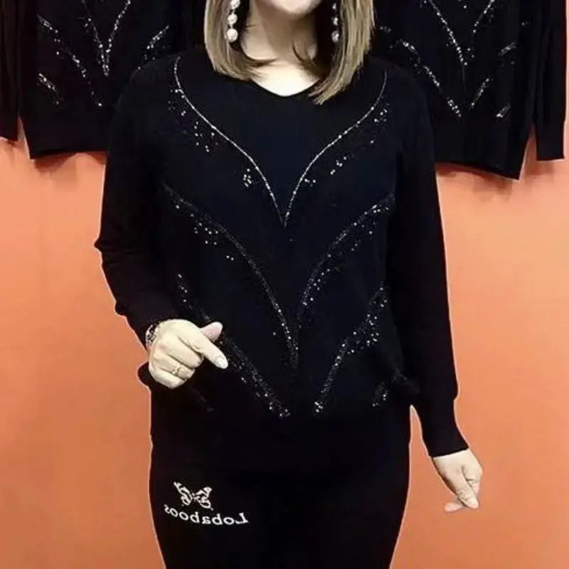Effortlessly Elegant Sweater with a Timeless Design