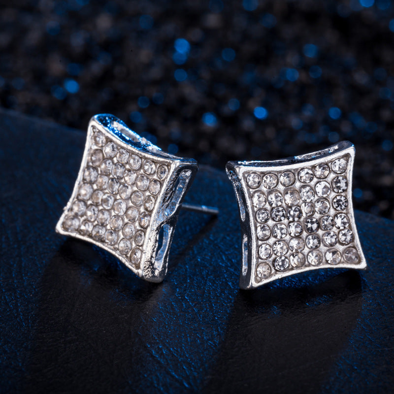 Hurmaava Korvarengas jokaiseen tilaisuuteen