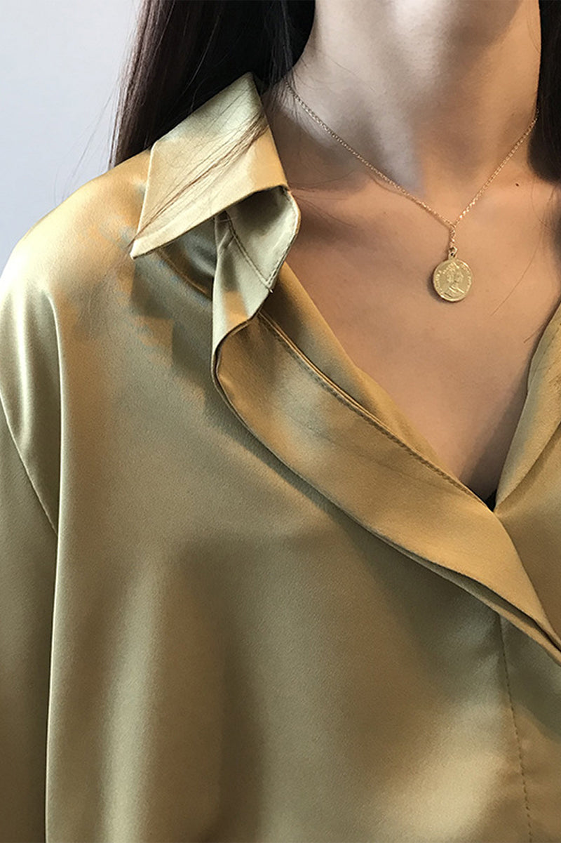 Beautifully Crafted Blouse in a Classic Style