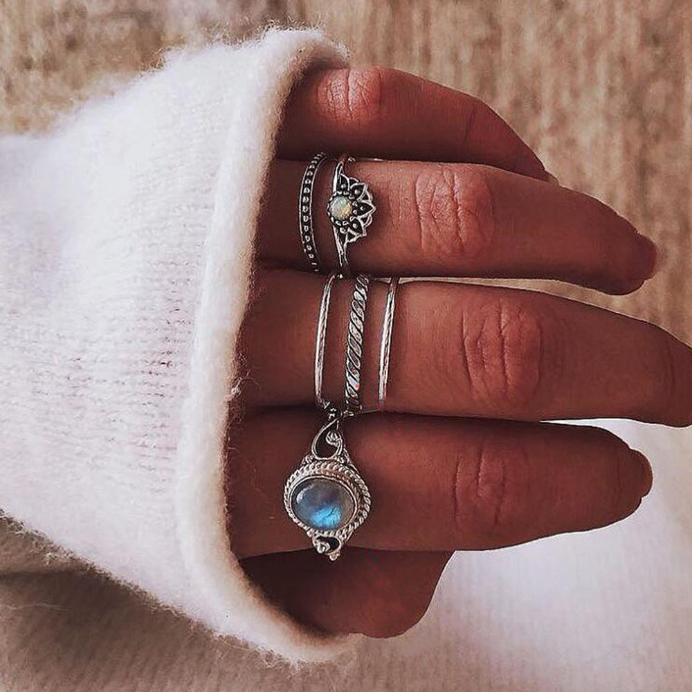 Hurmaava Sormus jokaiseen tilaisuuteen