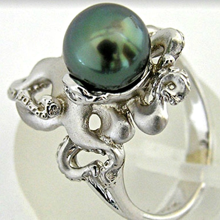 Romanttinen Hopea Sormus erityisiin hetkiin