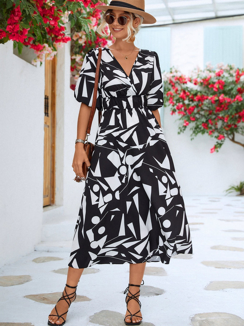 Classic Vintage Dress with a Flattering Fit