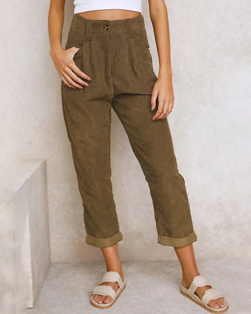Polished Pants with an Effortless Classic Look