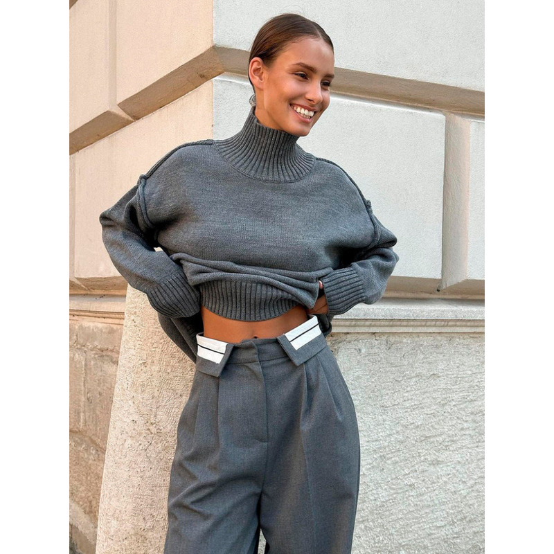 Classic Vintage Sweater with a Flattering Fit