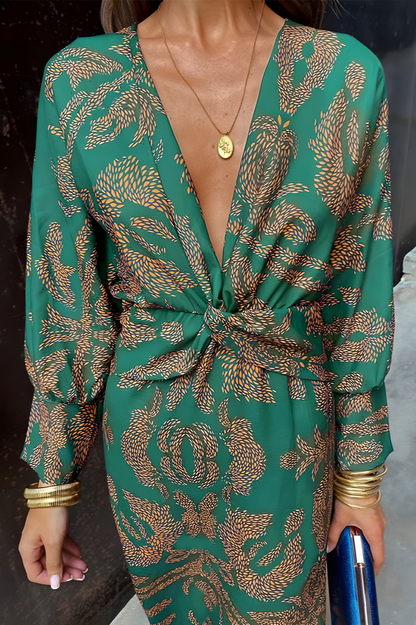 Classic Vintage & Enduringly Stylish Dress