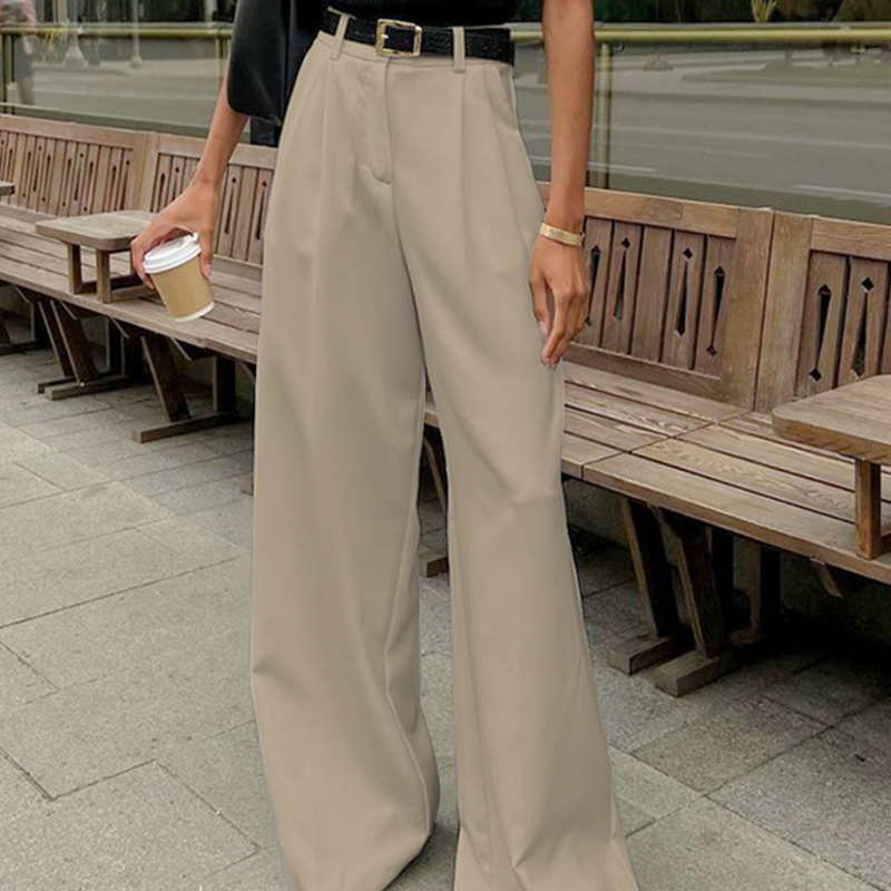A Vintage Style Trousers with Delicate Timeless Details