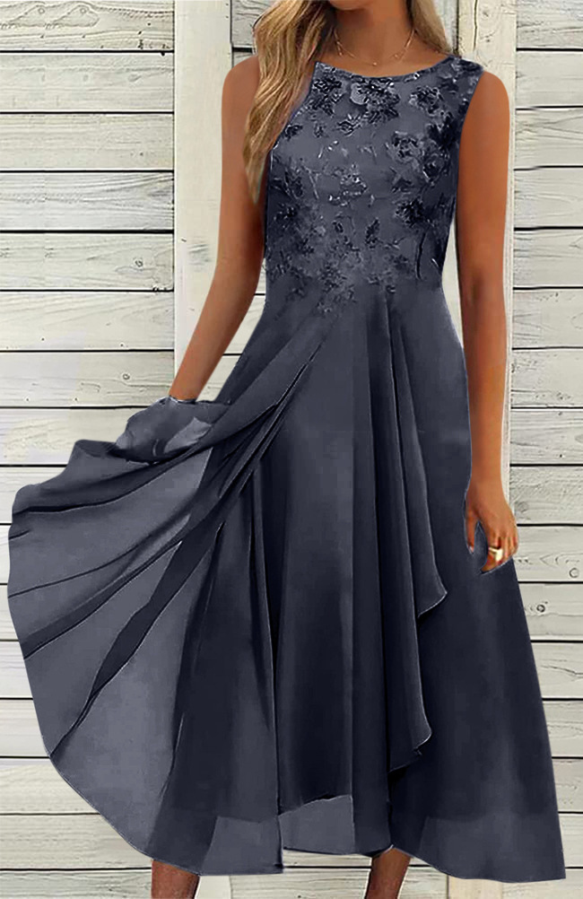 Well Tailored Dress with a Graceful Silhouette