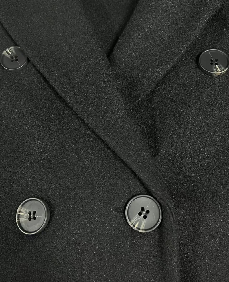 Polished Garment with an Effortless Classic Look