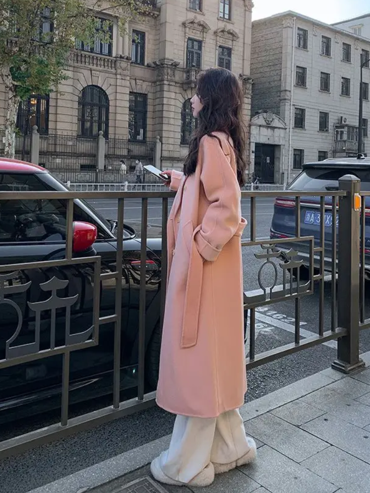 Well Tailored Garment with a Graceful Silhouette