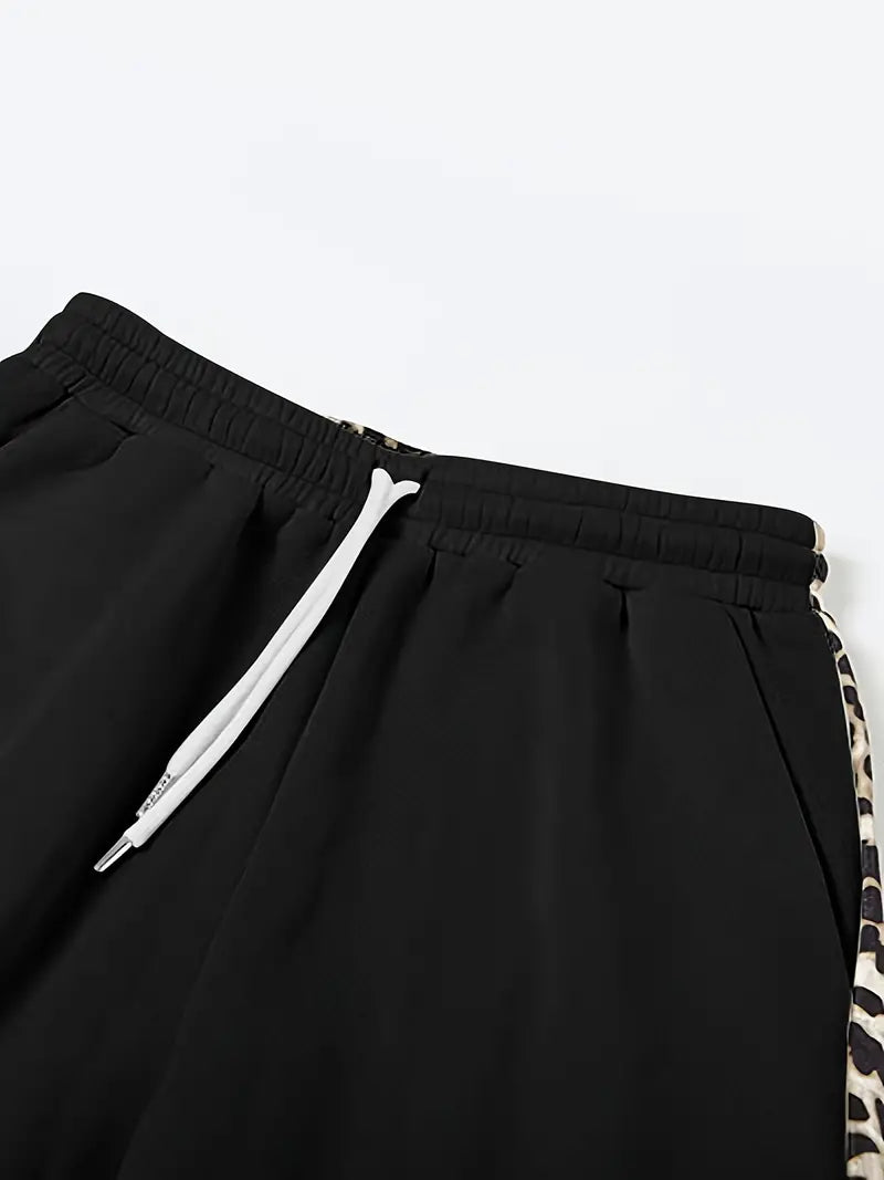 Elegantly Styled Trousers for Everyday Wear