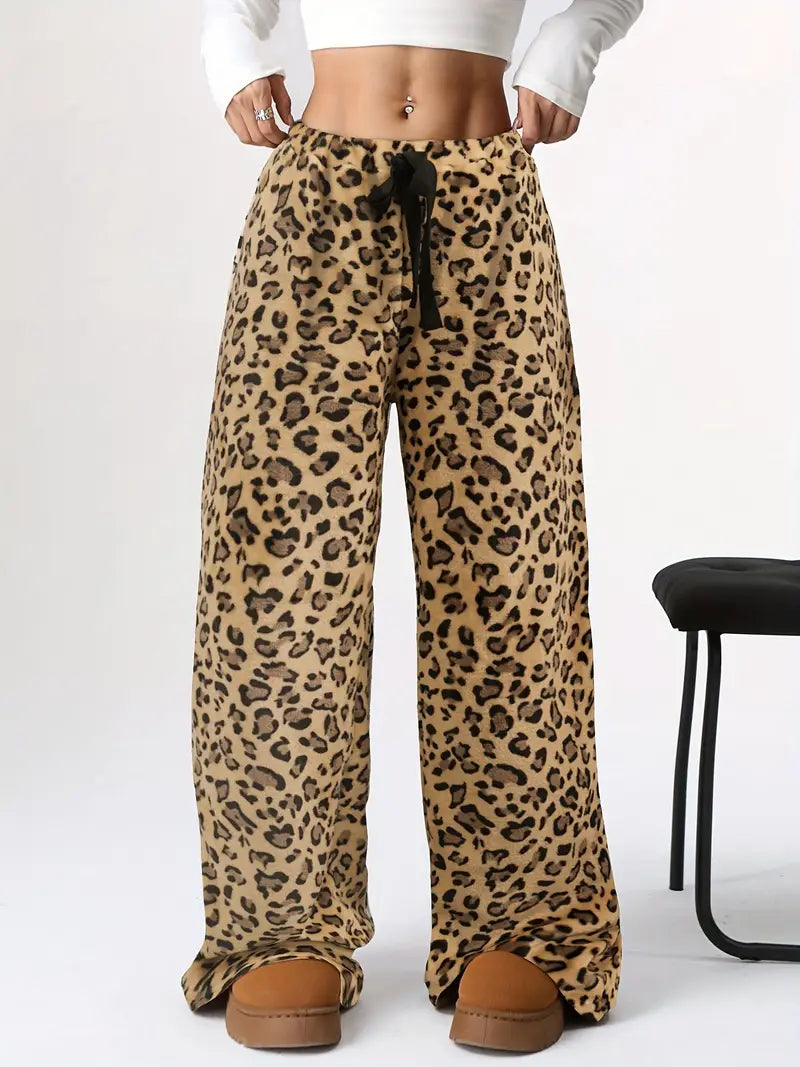 Classic Vintage Pants with a Flattering Fit