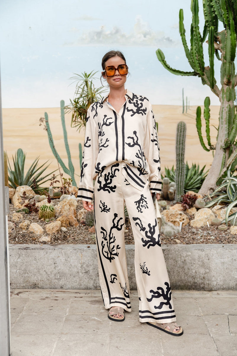 Gracefully Styled Garment for Any Occasion