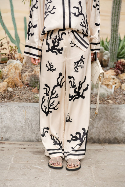 Gracefully Styled Garment for Any Occasion