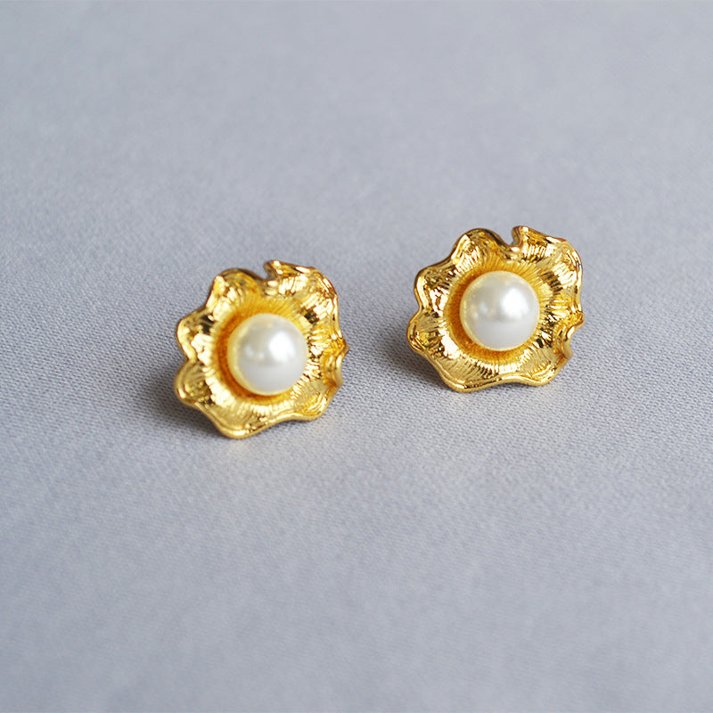 Elegantti Kulta Korvarengas jokaiseen tilaisuuteen