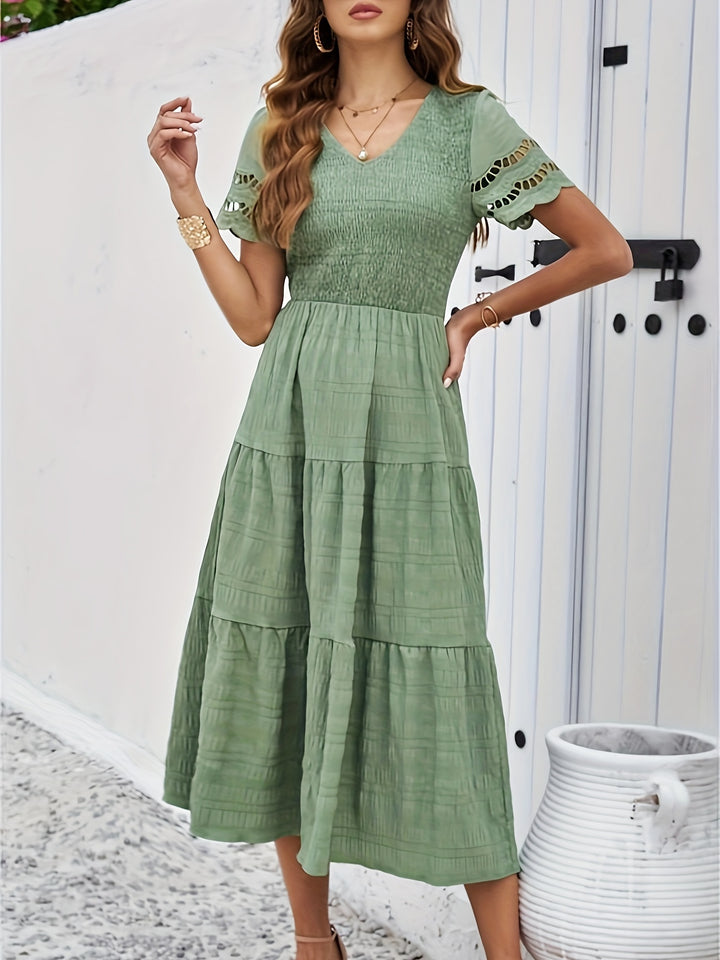 Classic Vintage Dress with a Flattering Fit