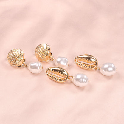 Klassinen Kulta Korusetti ajattomalla viehätyksellä