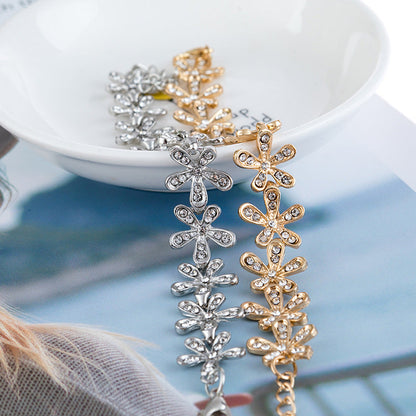 Hurmaava Koru jokaiseen tilaisuuteen