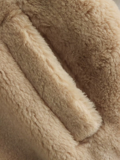 Beautifully Finished Jacket in a Timeless Design