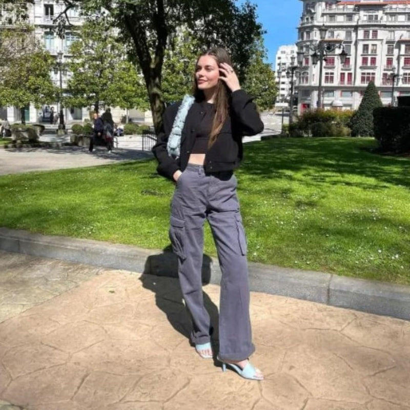 Beautifully Finished Pants in a Timeless Design