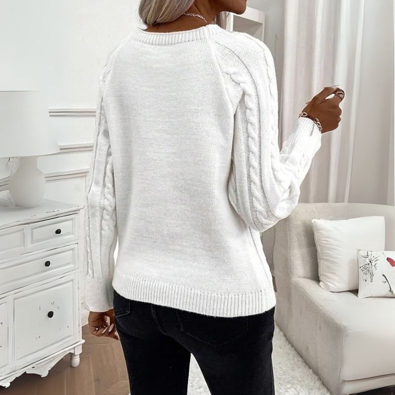 Effortlessly Elegant Sweater with a Timeless Design