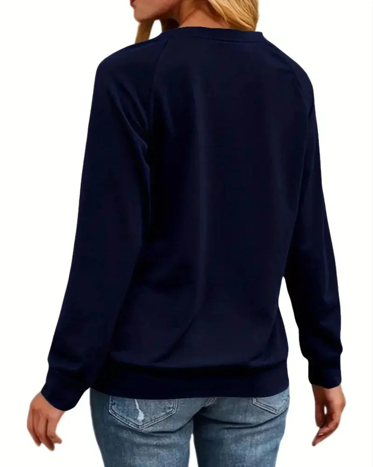 Effortlessly Elegant Sweater with a Timeless Design