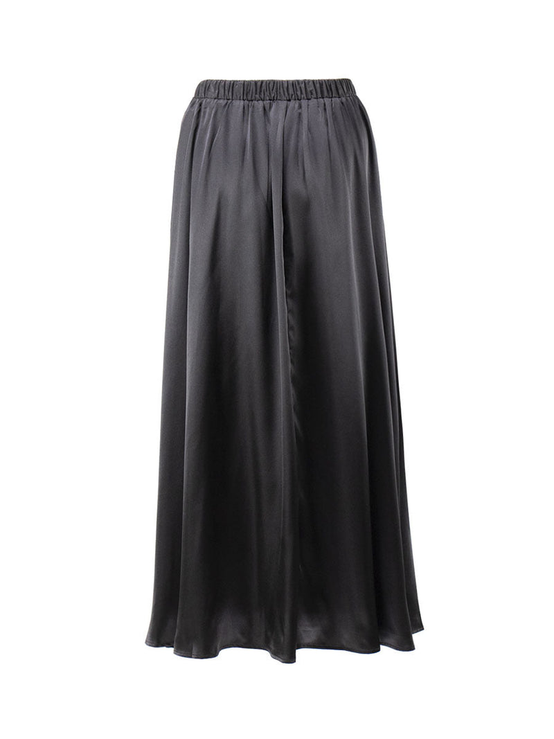 Sophisticated Garment with a Clean Classic Look
