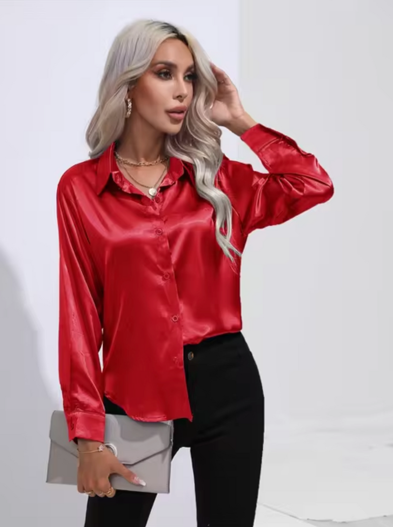 Well Tailored Blouse with a Graceful Silhouette