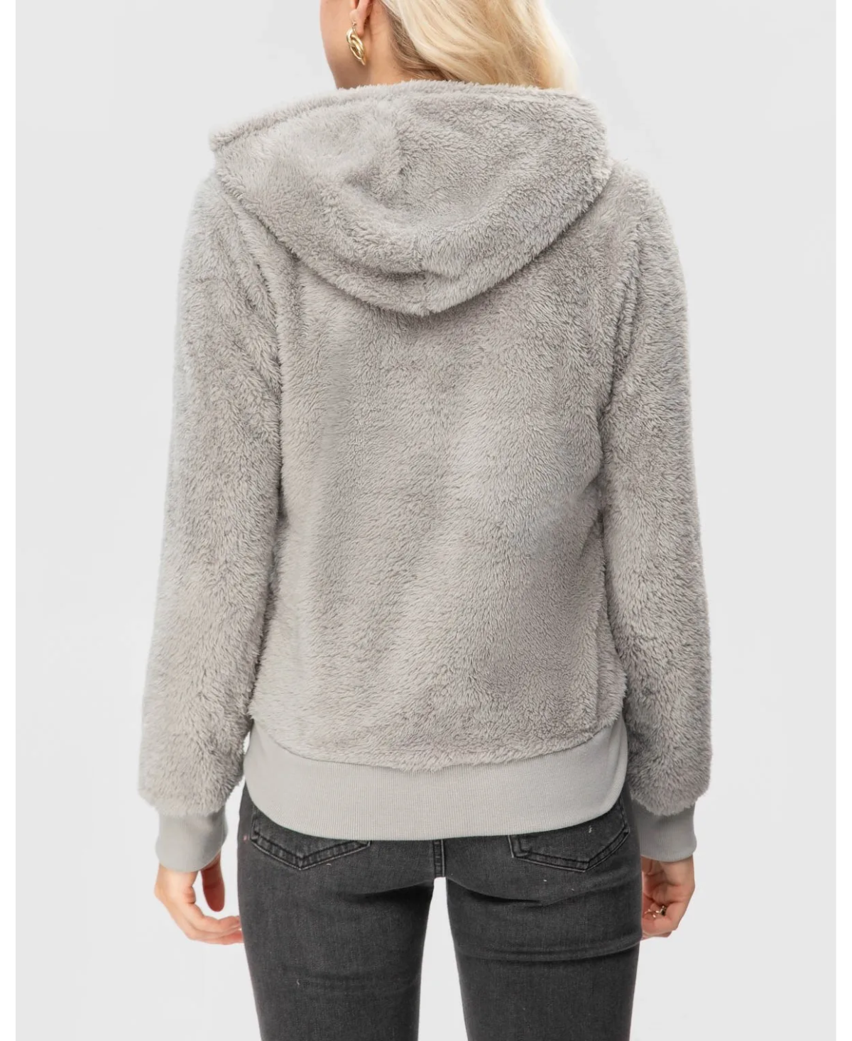 Effortlessly Elegant Garment with a Timeless Design