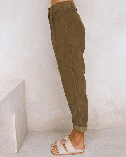 Polished Pants with an Effortless Classic Look