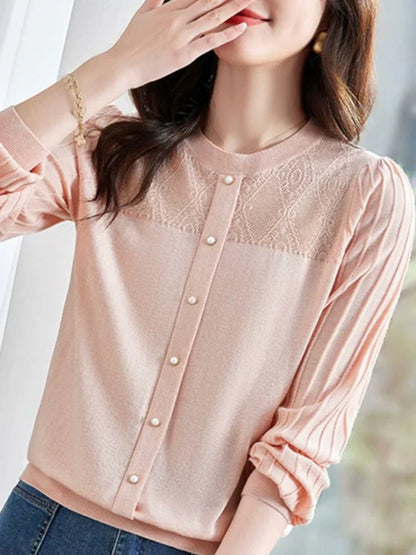 Effortlessly Elegant Blouse with a Timeless Design