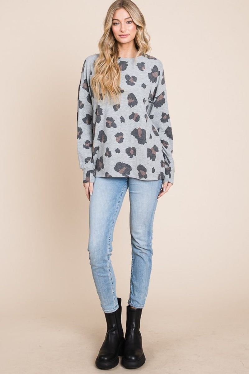 Gracefully Styled T-Shirt for Any Occasion