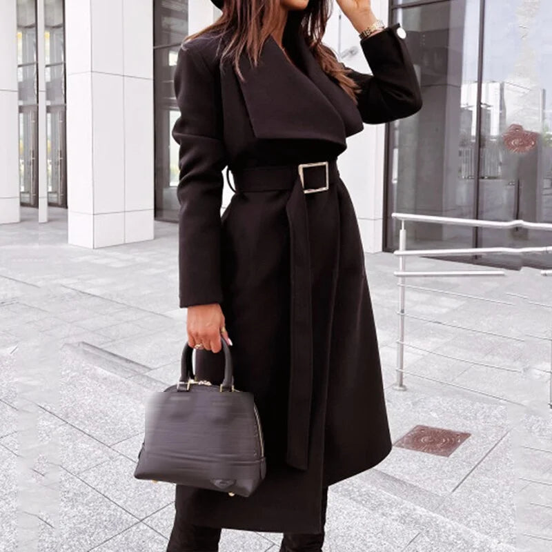 Gracefully Styled Coat for Any Occasion