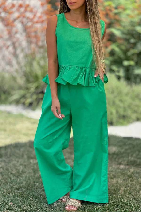 Sophisticated Pants with a Clean Classic Look