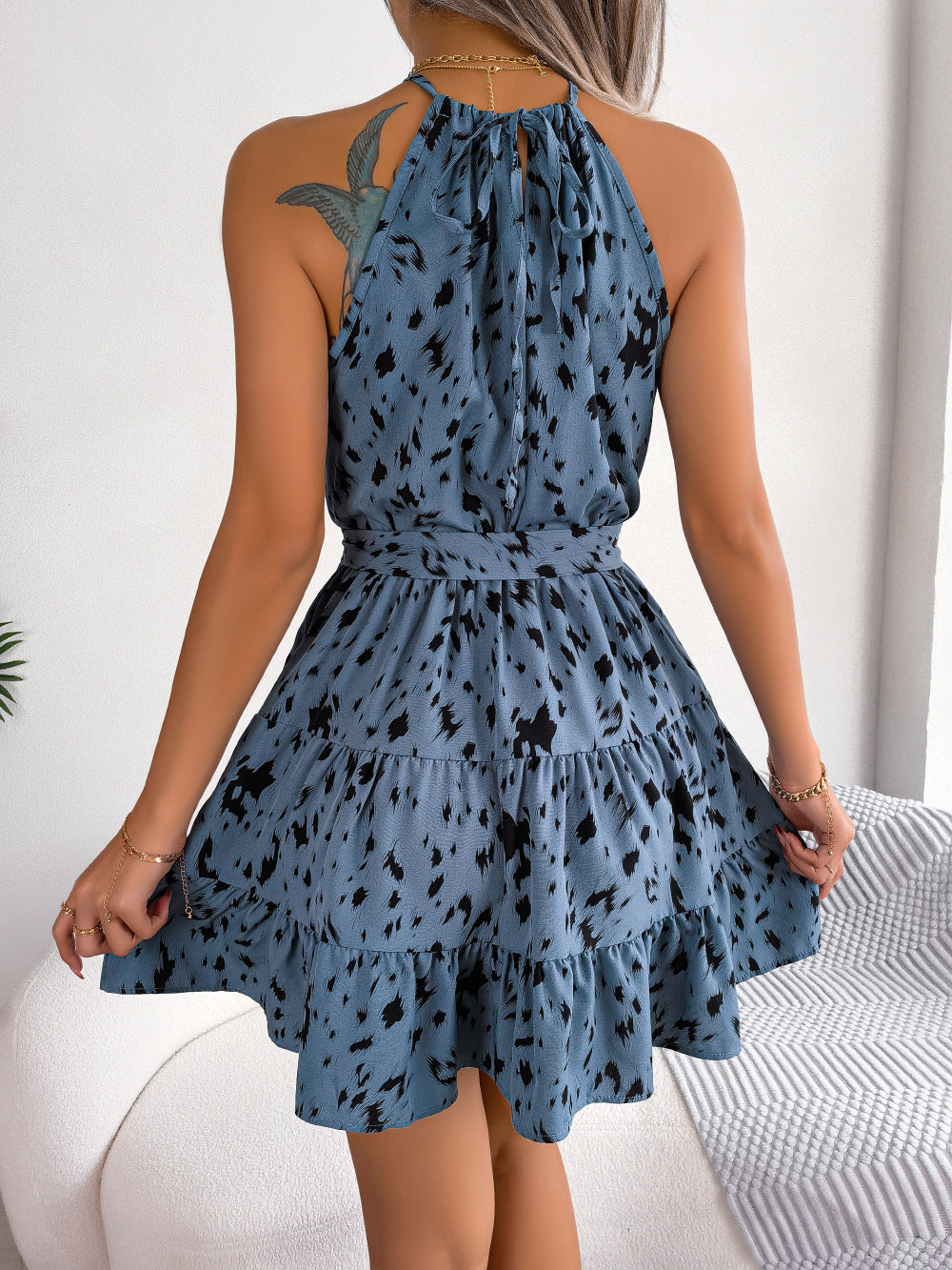 Well Tailored Dress with a Graceful Silhouette