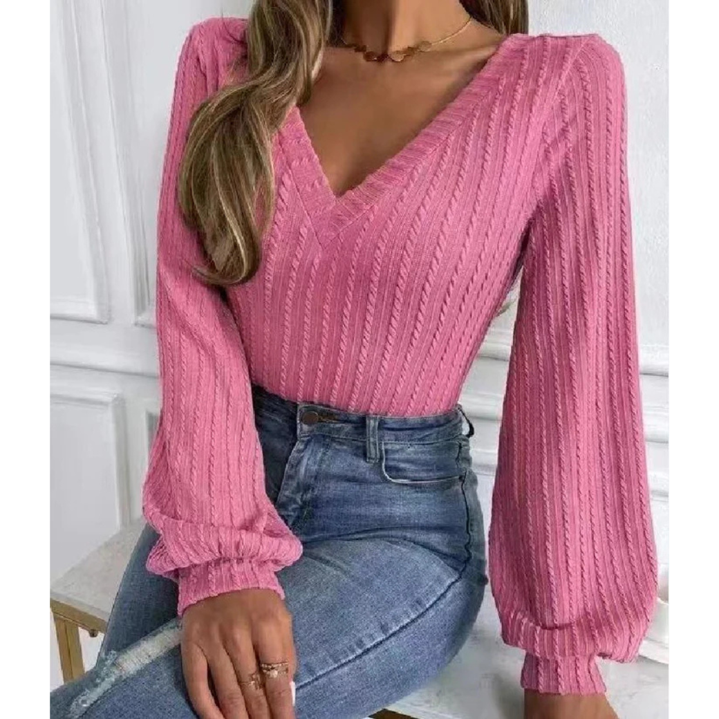 Kauniisti valmistettu Villapaita