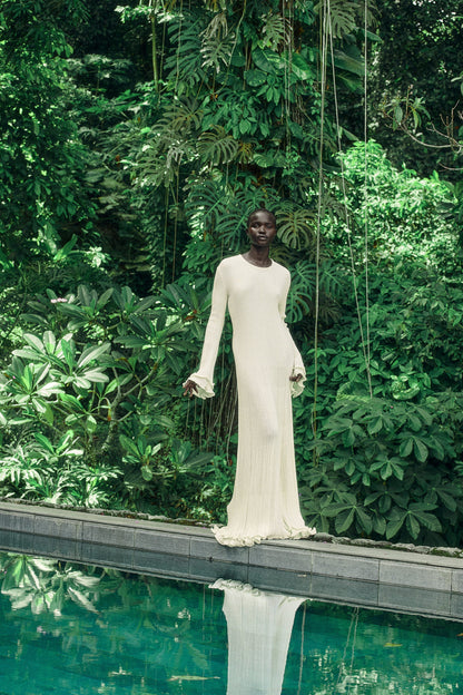 Gracefully Styled Dress for Any Occasion