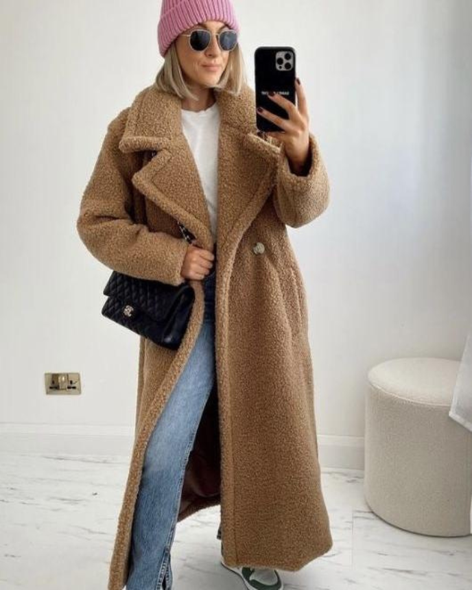 Classic Vintage Coat with a Flattering Fit