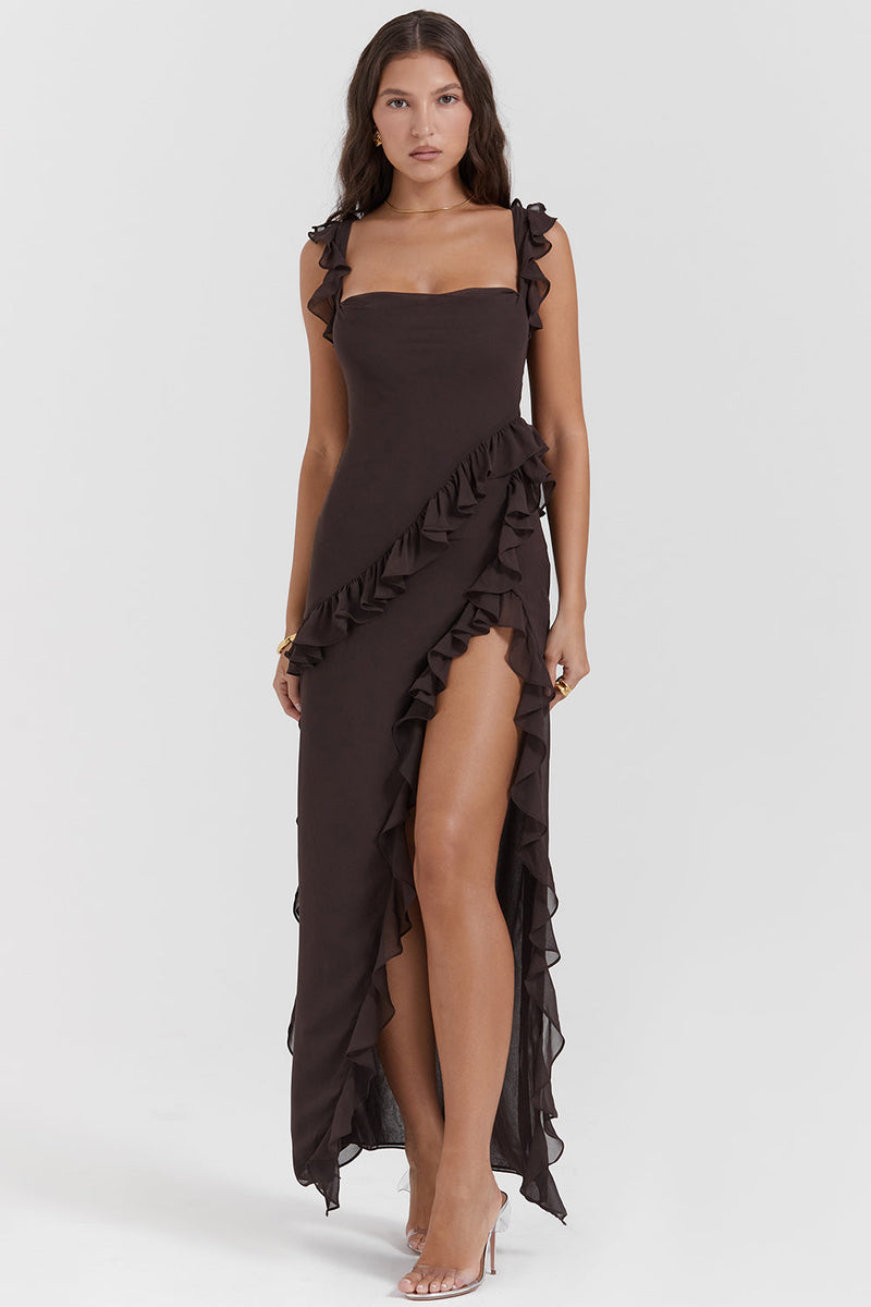 Gracefully Styled Dress for Any Occasion