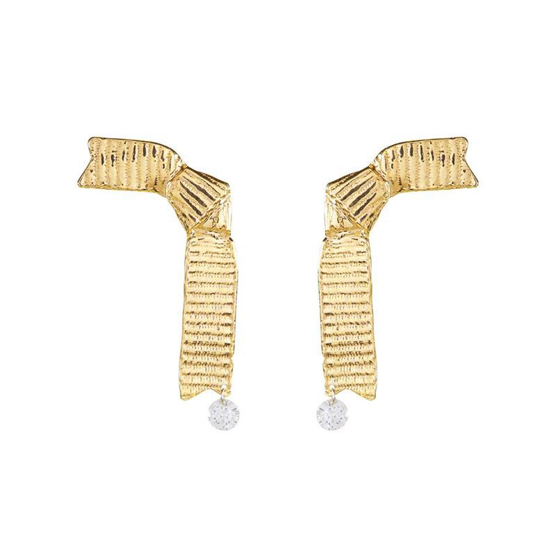 Kaunis Kulta Korvarengas ainutlaatuisella tyylillä