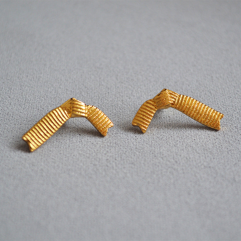 Kaunis Kulta Korvarengas ainutlaatuisella tyylillä