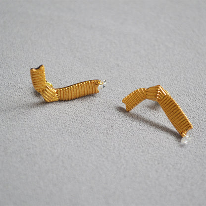 Kaunis Kulta Korvarengas ainutlaatuisella tyylillä