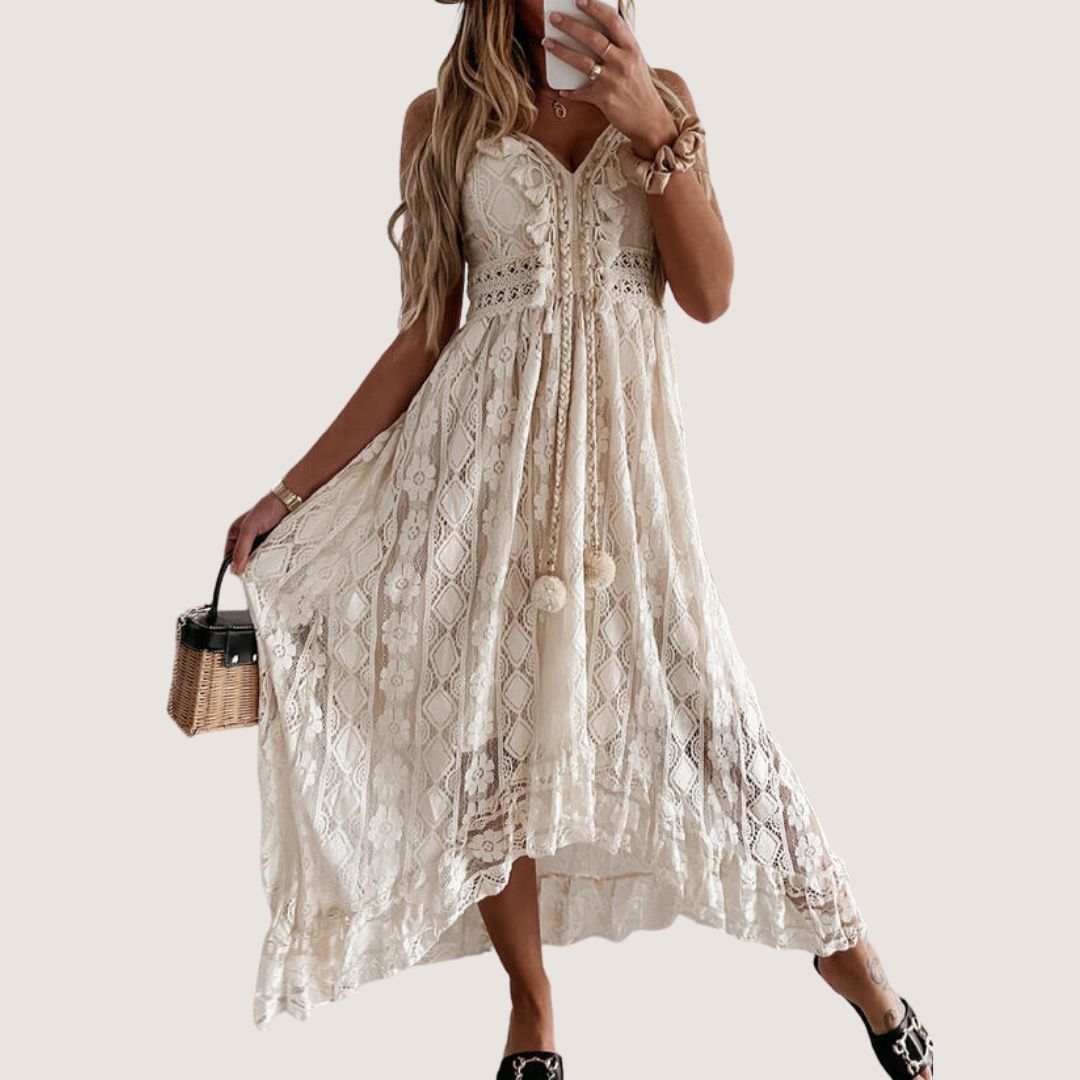 Classic Vintage Dress with a Flattering Fit