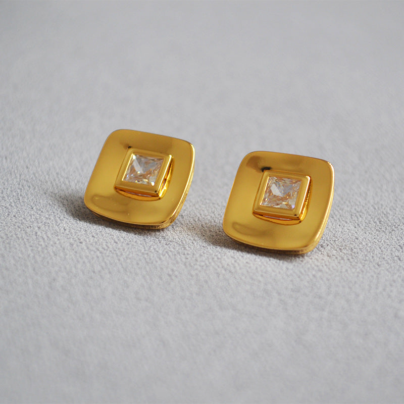 Klassinen Kulta Korvarengas ajattomalla viehätyksellä