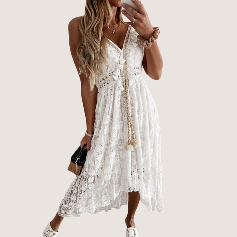 Classic Vintage Dress with a Flattering Fit