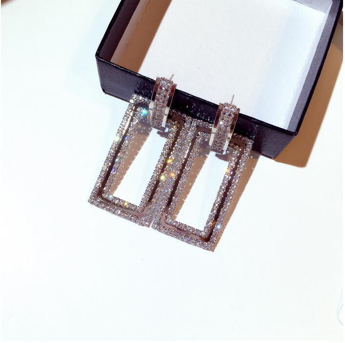 Kaunis Sormus ainutlaatuisella tyylillä